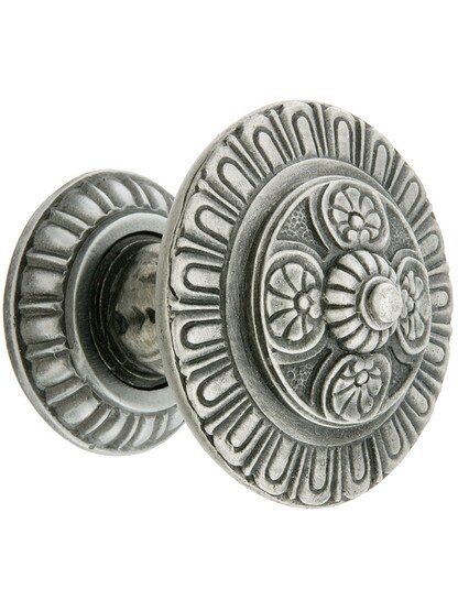 Kensington Cabinet Knob With Kensington Back Plate in Antique Pewter.